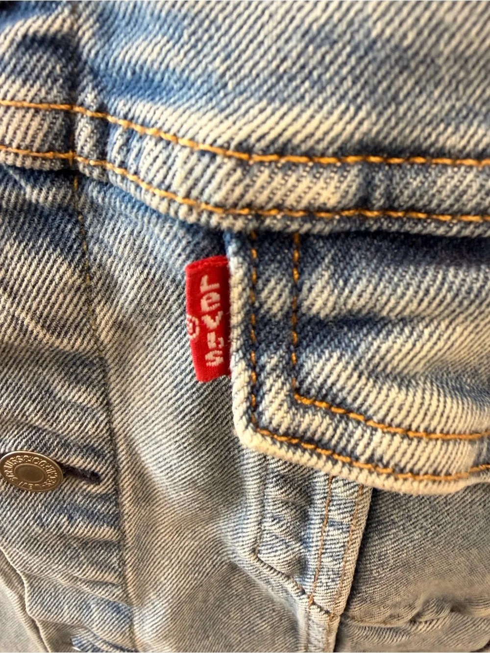 Levi’s Original Trucker Denim Jacket Light Wash Button Front Men’s Large - Picture 2 of 7